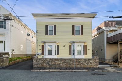 26-28 Summer St, Home with 9 bedrooms, 4 bathrooms and 2 parking in Gloucester MA | Image 1