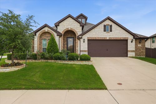 313 Bluebell Dr, Glenn Heights, TX, 75154-8760 | Card Image