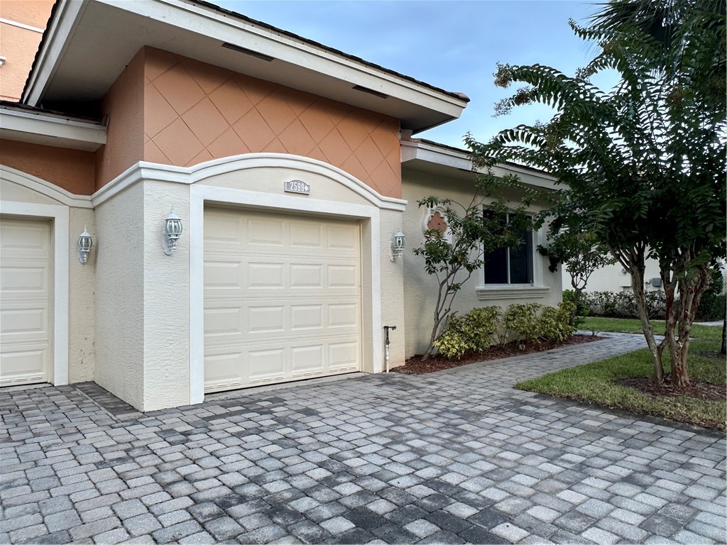 Stockbridge Sq, Vero Beach, FL 32962 #1