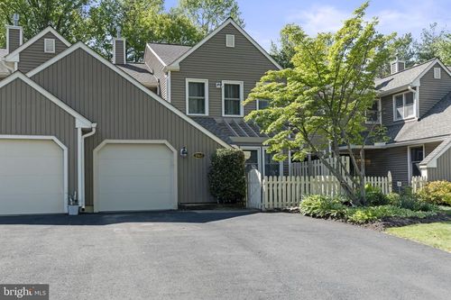 1563 Applewood Cir, YARDLEY, PA, 19067-5748 | Card Image
