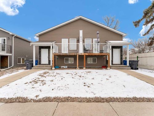 634 Industrial Ave Se, Medicine Hat, AB, T1A3L3 | Card Image