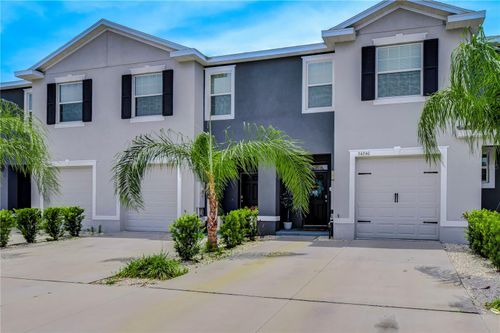 34240 Redwood Dawn Ln, WESLEY CHAPEL, FL, 33543-7284 | Card Image