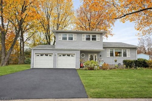 295 English Ct, Bridgewater, NJ, 08807-3040 | Card Image