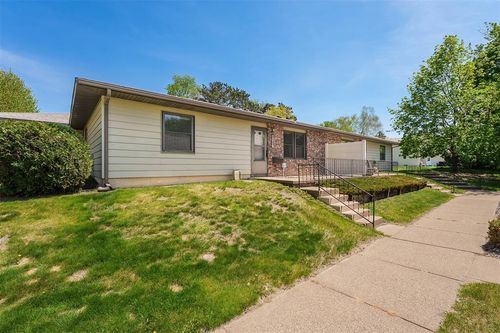 3319 Garner St, Eau Claire, WI, 54701-7679 | Card Image