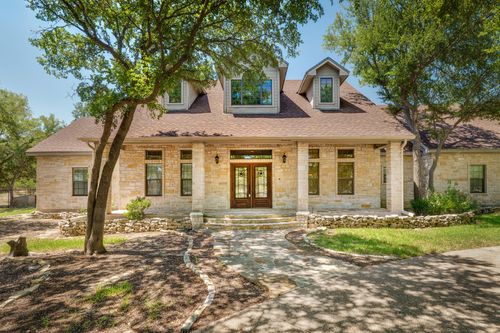 735 Winding Trl, Crawford, TX, 76638-3249 | Card Image