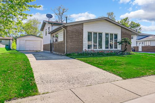 325 Gentry St, Park Forest, IL, 60466-1130 | Card Image