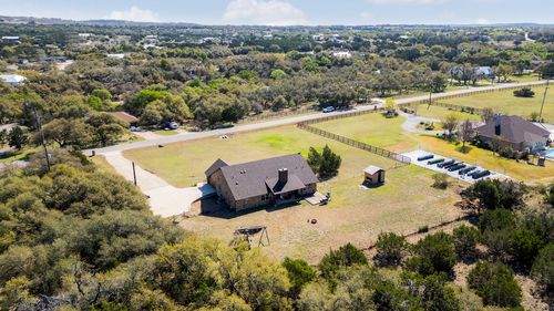 463 Beauchamp Rd, Dripping Springs, TX, 78620-4665 | Card Image