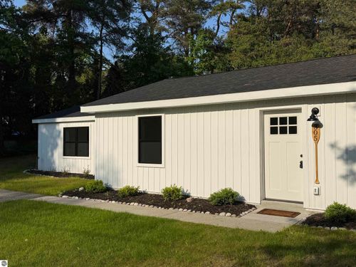 305 5th St, Leland, MI, 49654-5028 | Card Image