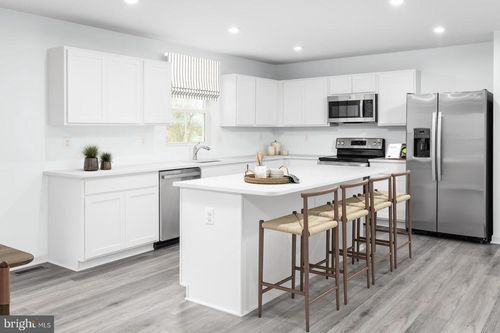 375 Mutual Dr, INWOOD, WV, 25428-3262 | Card Image