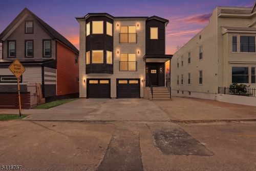 203 Maple Ave, Irvington, NJ, 07111-3407 | Card Image