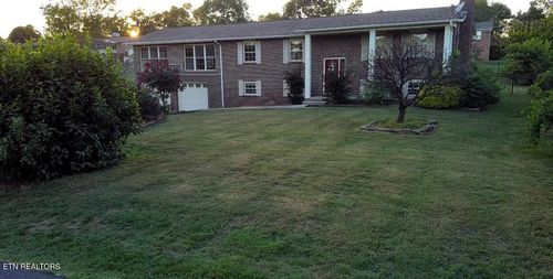 406 Iroquois Ln, Seymour, TN, 37865-5009 | Card Image