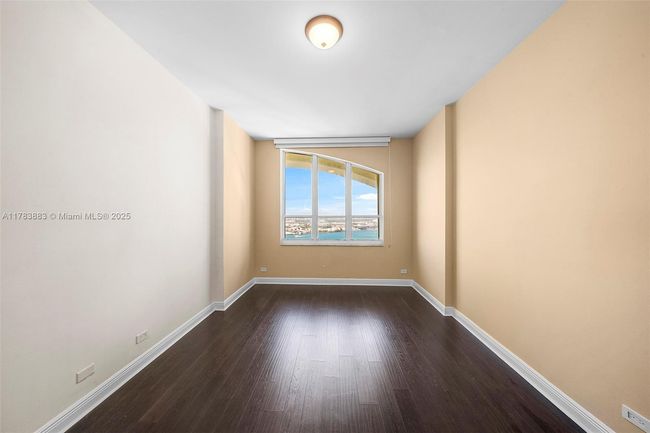 APT-2611 - 888 Brickell Key Dr, Condo with 2 bedrooms, 3 bathrooms and null parking in Miami FL | Image 22