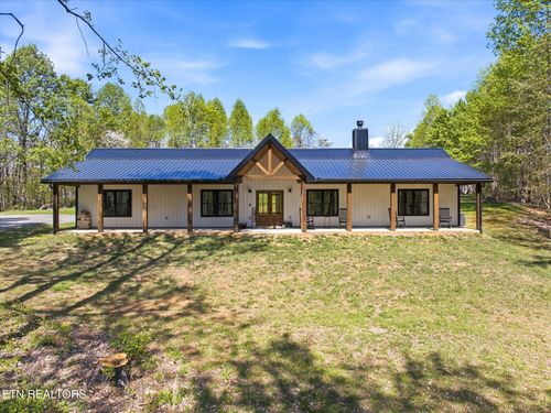 8212 Barker Rd, Corryton, TN, 37721-2105 | Card Image