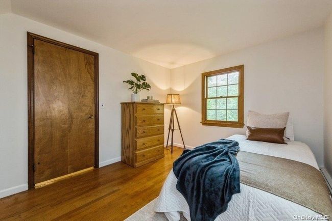 158 Chestnut Cir, House other with 3 bedrooms, 2 bathrooms and null parking in Northport NY | Image 9