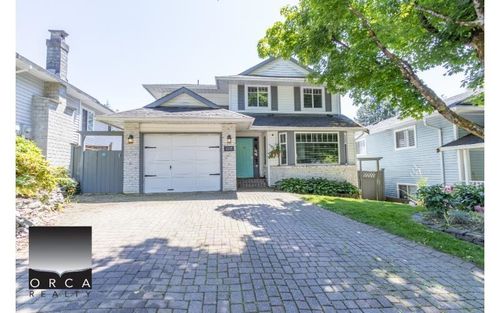 {{alt}} | Card Image