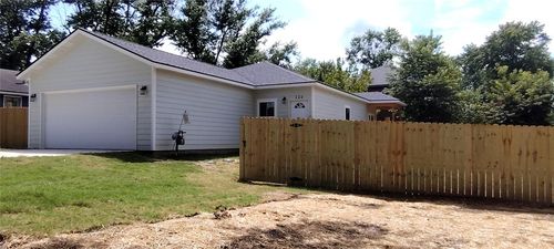 124 N Gunter St, Siloam Springs, AR, 72761-2838 | Card Image