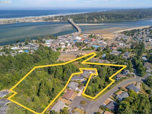 5000 Nw Cedar St, Waldport, OR, 97394 | Card Image