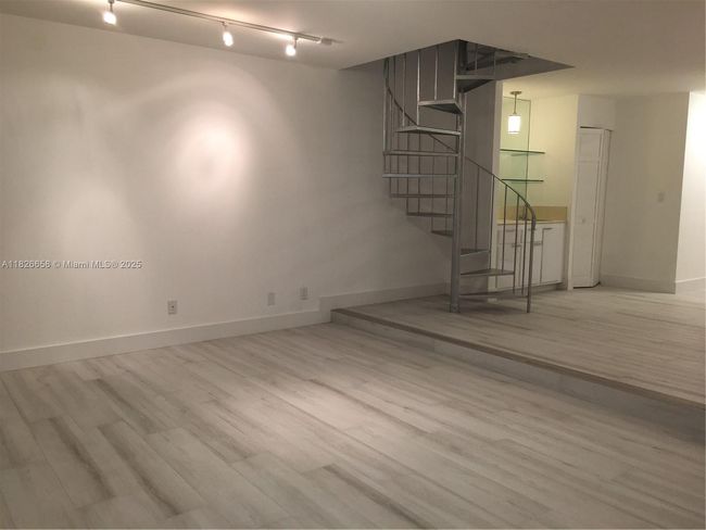 APT-8 - 2180 Brickell Ave, Townhouse with 2 bedrooms, 2 bathrooms and null parking in Miami FL | Image 27