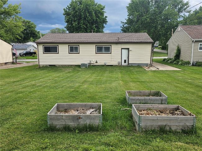 1523 Golden Valley Dr, House other with 3 bedrooms, 2 bathrooms and null parking in Bettendorf IA | Image 24