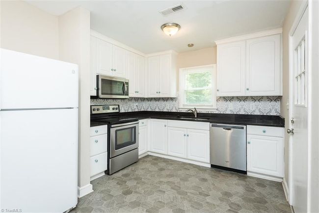 All appliances to remain | Image 14