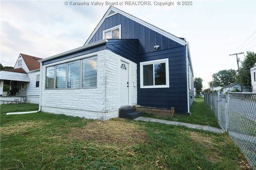 538 20th St, Dunbar, WV, 25064-1729 | Card Image