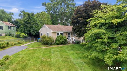 51 Orchard Dr, Uncasville, CT, 06382-2238 | Card Image