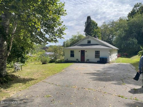 193 S Mountain Rd, Pittsfield, MA, 01201 | Card Image