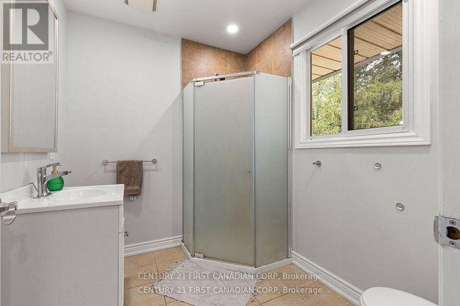 5270 Trafalgar St, House other with 5 bedrooms, 3 bathrooms and 6 parking in Dorchester ON | Image 16
