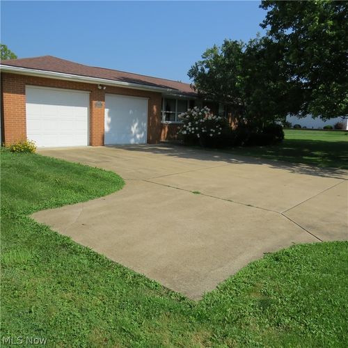 1165 Kensington Road Ne, Carrollton, OH, 44615 | Card Image