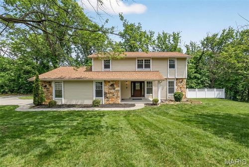 49 Oak Springs Ct, Saint Charles, MO, 63304-6902 | Card Image