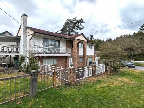 13858 Brentwood Cres, Surrey, BC, V3R5L9 | Card Image