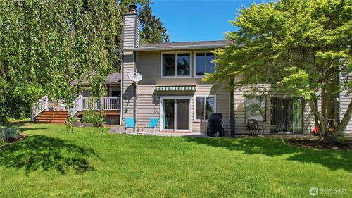 1041 Ihland Pl Ne, Bainbridge Island, WA, 98110-1834 | Card Image