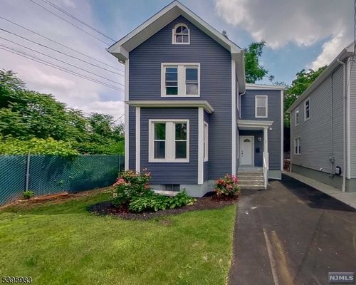 32 Meadow St, East Orange, NJ, 07017-3413 | Card Image