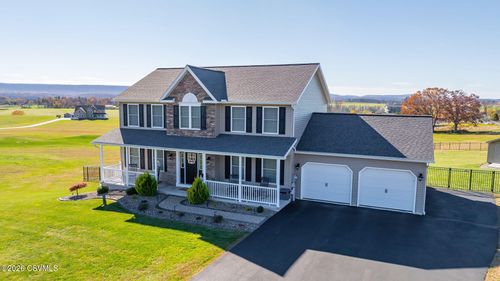 26 Highland Garden Dr, Berwick, PA, 18603-3504 | Card Image