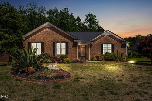 929 Old Baron Dr, Fuquay Varina, NC, 27526-7000 | Card Image