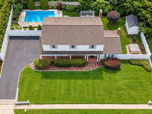 14 Osage Dr, Huntingtn Sta, NY, 11746-2035 | Card Image