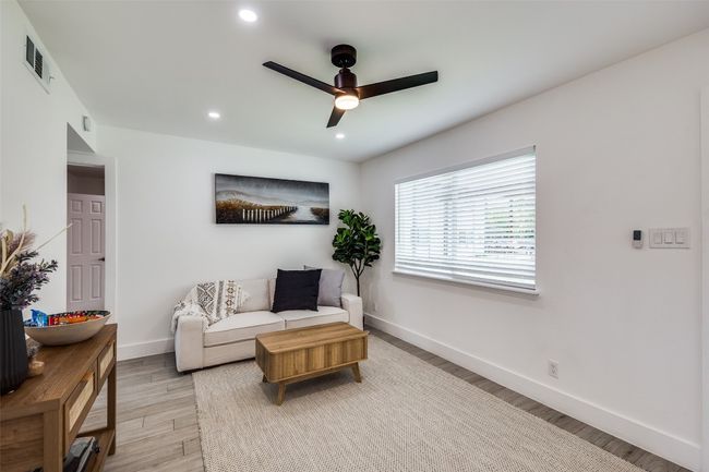 APT-105 - 1200 E 52 Nd St, Condo with 1 bedrooms, 1 bathrooms and 1 parking in Austin TX | Image 14