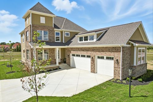 8101 Oaktree Dr N, Dublin, OH, 43016 | Card Image