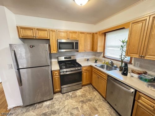 910 Randolph Ave, Rahway, NJ, 07065-5514 | Card Image