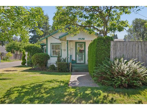 1920 14th St, Oregon City, OR, 97045-1748 | Card Image