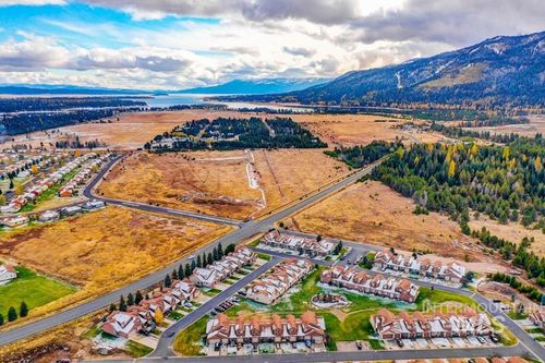 1-24 Mangum Cir, Donnelly, ID, 83615-5069 | Card Image