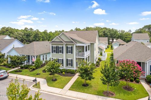 9154 Village Lake Dr Sw, Calabash, NC, 28467-7401 | Card Image