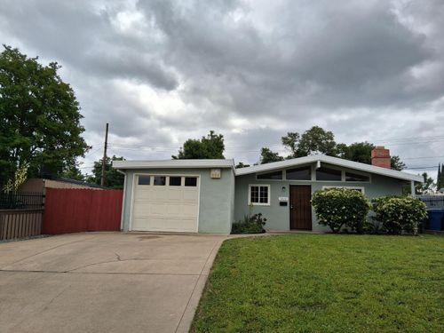 3828 San Novado Way, North Highlands, CA, 95660 | Card Image
