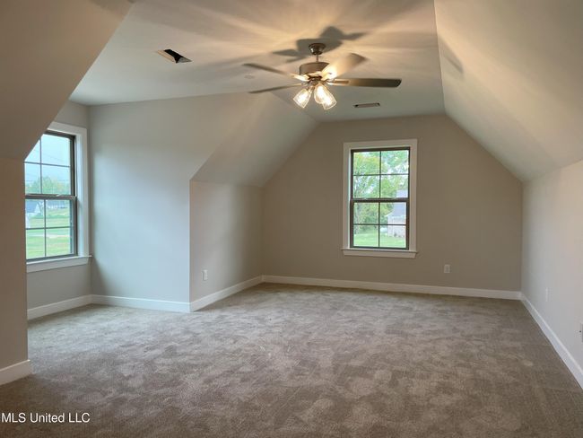 Game Room - Bedroom | Image 13