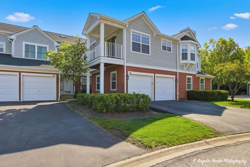 29-6-816 Kalamazoo Cir, Vernon Hills, IL, 60061-3402 | Card Image