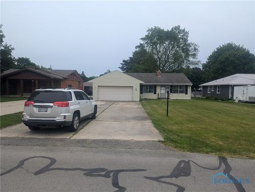 487 N 4th St, Upper Sandusky, OH, 43351-1003 | Card Image