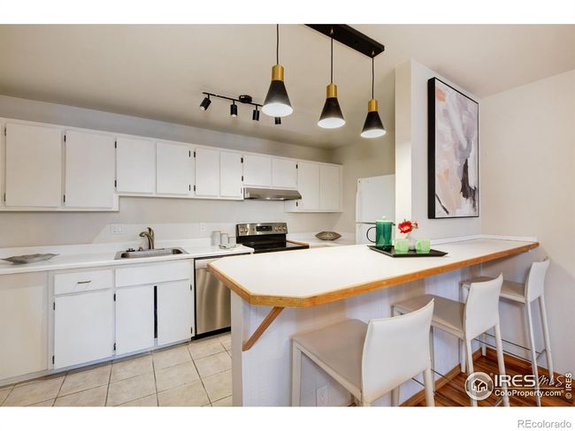 APT-201 - 3240 Iris Ave, Condo with 2 bedrooms, 2 bathrooms and 1 parking in Boulder CO | Image 4