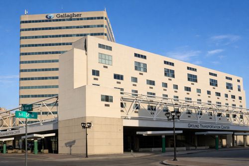 apt-204-400 1st St Se, Cedar Rapids, IA, 52401-1828 | Card Image