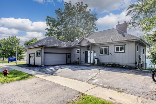 3800 Military St, Port Huron, MI, 48060-6642 | Card Image