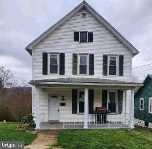 806 E 4th St, OIL CITY, PA, 16301-2424 | Card Image